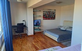 Top Studio